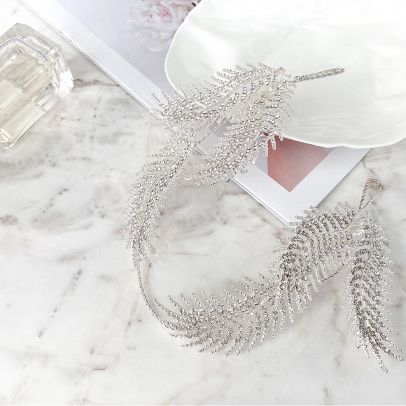 Dreamy feather-headpiece - Picture 2 of 2